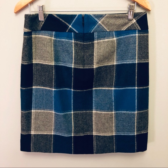 Blue Plaid Wool Mini Skirt ⭐️ 3 for $25 ⭐️ - Picture 4 of 4